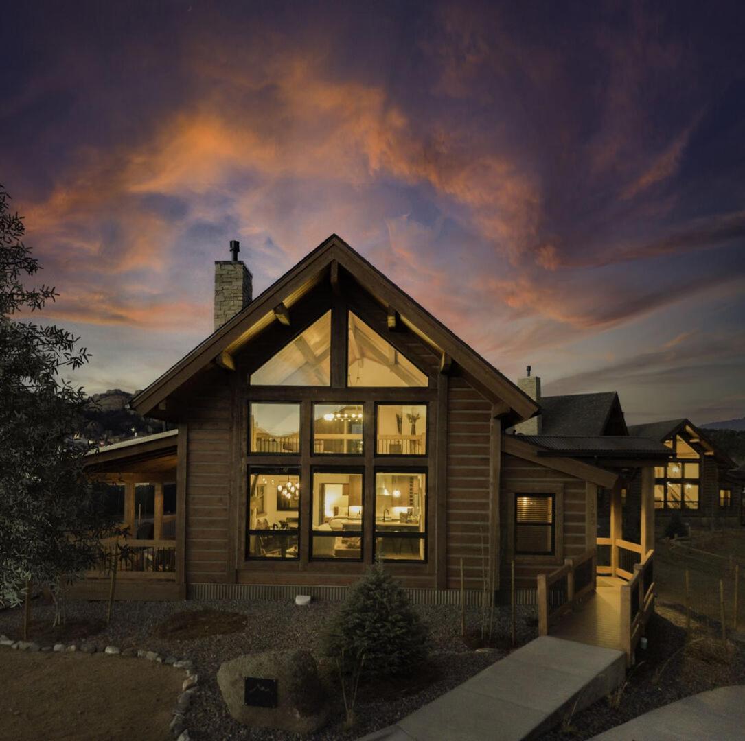 Chic Retreat Indoor Outdoor Fireplace, Private Jacuzzi, Great Location! Estes Park Quarto foto